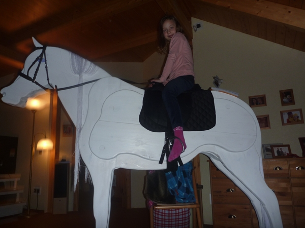 Design-Holzpferd-8PF